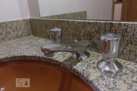 Apartamento à venda com 117m², 3 quartos e 2 vagasBanheiro Quarto 3