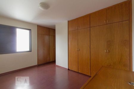 Apartamento à venda com 117m², 3 quartos e 2 vagasQuarto 3