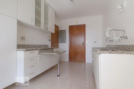 Apartamento à venda com 117m², 3 quartos e 2 vagasCozinha