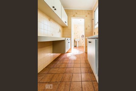 Cozinha de apartamento à venda com 1 quarto, 65m² em Cambuí, Campinas