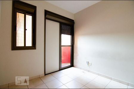 Quarto de apartamento à venda com 1 quarto, 59m² em Cambuí, Campinas