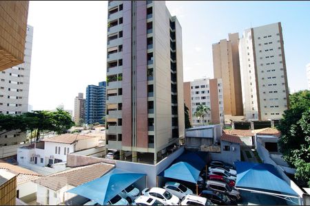 Vista da sacada de apartamento à venda com 1 quarto, 59m² em Cambuí, Campinas