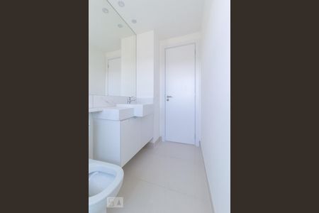 Banheiro de apartamento para alugar com 2 quartos, 73m² em Funcionários, Belo Horizonte