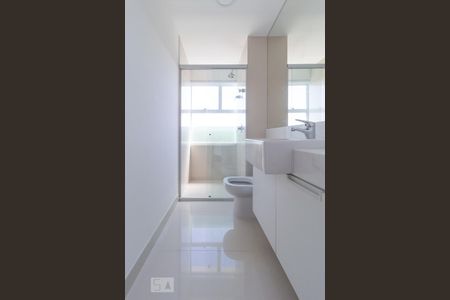 Banheiro de apartamento para alugar com 2 quartos, 73m² em Funcionários, Belo Horizonte