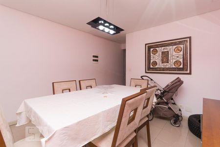 Casa à venda com 150m², 3 quartos e 1 vagaSala de jantar