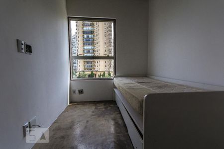 Quarto 1 de apartamento à venda com 2 quartos, 70m² em Jardim Fonte do Morumbi, São Paulo