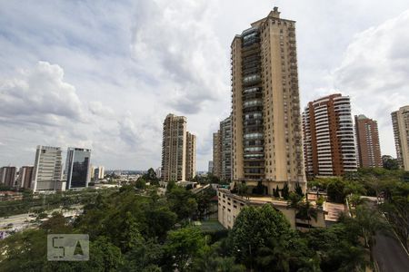 Sala (vista) de apartamento à venda com 2 quartos, 70m² em Jardim Fonte do Morumbi, São Paulo