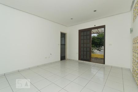 Casa à venda com 270m², 5 quartos e 2 vagas Casa à venda com 270m², 5 quartos e 2 vagasSuíte