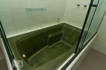 Detalhe do banheiro 1 de casa à venda com 5 quartos, 270m² em Liberdade, São Paulo