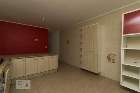 Casa à venda com 270m², 5 quartos e 2 vagas Casa à venda com 270m², 5 quartos e 2 vagasCozinha