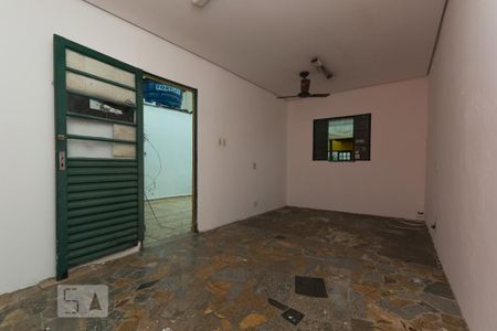 Casa à venda com 270m², 5 quartos e 2 vagas Casa à venda com 270m², 5 quartos e 2 vagasQuarto 4