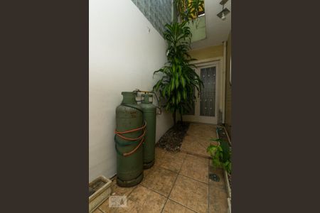 Casa à venda com 270m², 5 quartos e 2 vagas Casa à venda com 270m², 5 quartos e 2 vagasCorredor