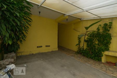 Casa à venda com 270m², 5 quartos e 2 vagas Casa à venda com 270m², 5 quartos e 2 vagasGaragem