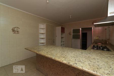 Casa à venda com 270m², 5 quartos e 2 vagas Casa à venda com 270m², 5 quartos e 2 vagasCozinha