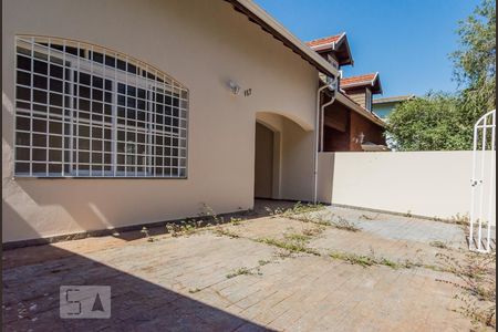 Casa à venda com 240m², 3 quartos e 2 vagasQuintal Frente