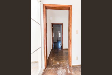 Corredor de casa à venda com 3 quartos, 240m² em Cidade Universitária, Campinas