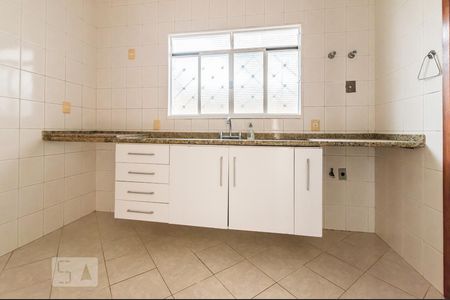 Casa à venda com 240m², 3 quartos e 2 vagasCozinha