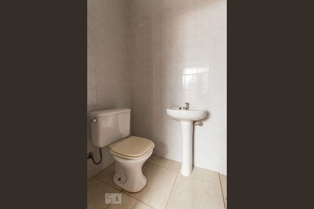 Casa à venda com 240m², 3 quartos e 2 vagasBanheiro de Serviço