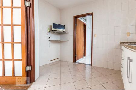 Casa à venda com 240m², 3 quartos e 2 vagasCozinha