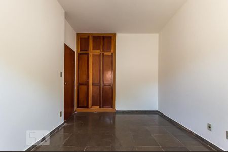 Casa à venda com 240m², 3 quartos e 2 vagasQuarto 2