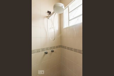 Casa à venda com 240m², 3 quartos e 2 vagasBanheiro