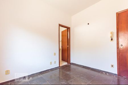 Casa à venda com 240m², 3 quartos e 2 vagasSuíte