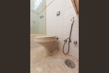 Casa à venda com 240m², 3 quartos e 2 vagasBanheiro - Suíte