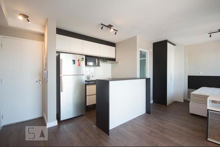 Suíte/Cozinha de kitnet/studio para alugar com 1 quarto, 38m² em Jardim das Acácias, São Paulo