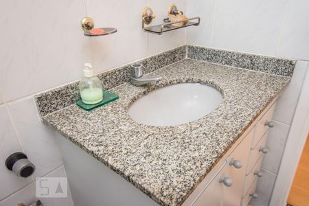 banheiro de apartamento para alugar com 2 quartos, 75m² em Fundação, São Caetano do Sul