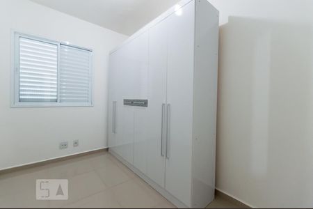 Quarto de apartamento para alugar com 3 quartos, 73m² em Jardim Tupanci, Barueri