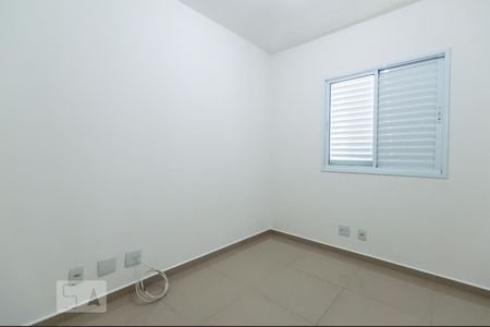 Quarto 2 de apartamento para alugar com 3 quartos, 73m² em Jardim Tupanci, Barueri