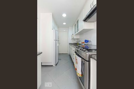 Apartamento à venda com 190m², 4 quartos e 4 vagasCozinha