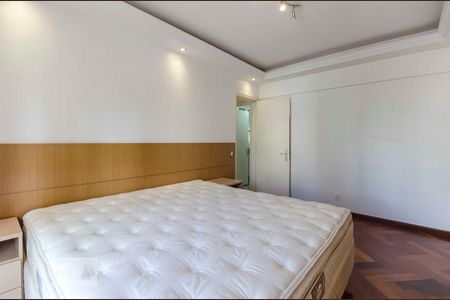 Apartamento à venda com 190m², 4 quartos e 4 vagasSuíte 2