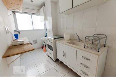 Cozinha + área de serviço de apartamento para alugar com 2 quartos, 44m² em Água Branca, São Paulo