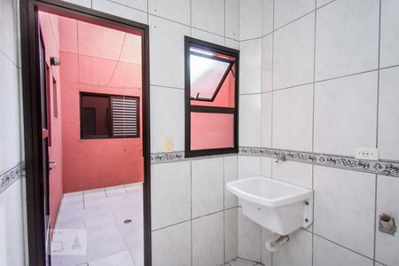 Casa de condomínio para alugar com 67m², 2 quartos e 1 vagaárea de serviço