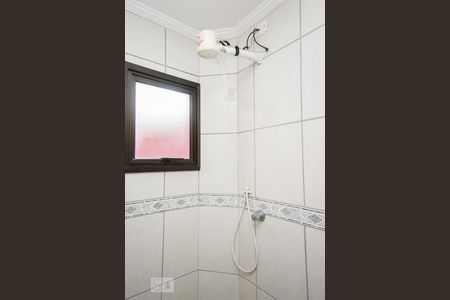 banheiro de casa de condomínio para alugar com 2 quartos, 67m² em Vila Pires, Santo André