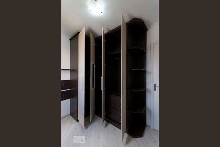 Apartamento à venda com 47m², 2 quartos e 1 vagaQuarto 1 (Armários)