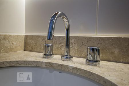 Apartamento à venda com 88m², 2 quartos e 2 vagasBanheiro social detalhe