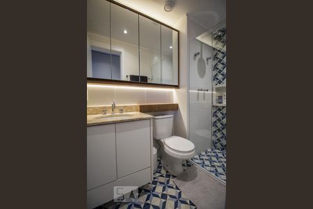 Banheiro suíte de apartamento à venda com 2 quartos, 88m² em Pinheiros, São Paulo