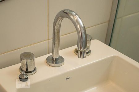 Apartamento para alugar com 64m², 2 quartos e 1 vaga Apartamento para alugar com 64m², 2 quartos e 1 vagaBanheiro 1 - 3