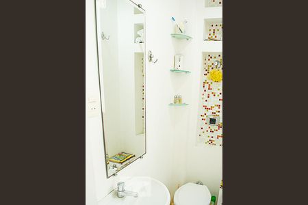 Apartamento para alugar com 64m², 2 quartos e 1 vaga Apartamento para alugar com 64m², 2 quartos e 1 vagaBanheiro 2 - 2