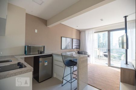 Cozinha de kitnet/studio para alugar com 1 quarto, 36m² em Pinheiros, São Paulo