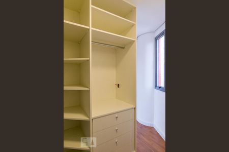 Closet de apartamento para alugar com 3 quartos, 140m² em Campestre, Santo André