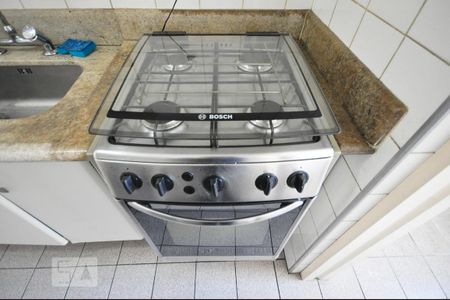 Apartamento para alugar com 70m², 3 quartos e 2 vagasDetalhe da cozinha