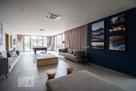 Studio à venda com 34m², 1 quarto e sem vagaSalão de festa