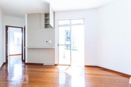 Sala de apartamento para alugar com 1 quarto, 45m² em Funcionários , Belo Horizonte