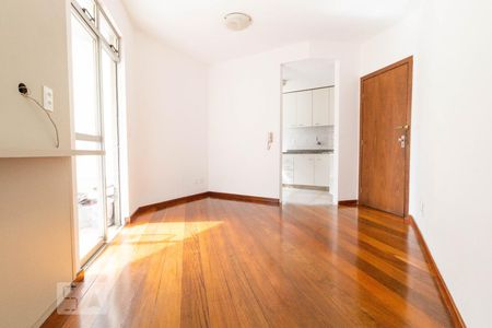 Sala de apartamento para alugar com 1 quarto, 45m² em Funcionários , Belo Horizonte