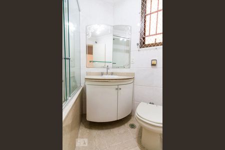 Apartamento à venda com 147m², 3 quartos e 2 vagasBanheiro social 