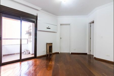 Apartamento à venda com 147m², 3 quartos e 2 vagasSuíte com varanda 