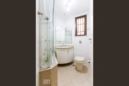 Apartamento à venda com 147m², 3 quartos e 2 vagasBanheiro social com banheira 